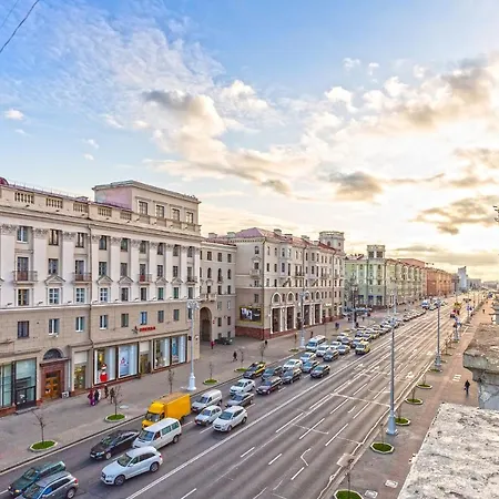 Apartment On Kupalovskaya *